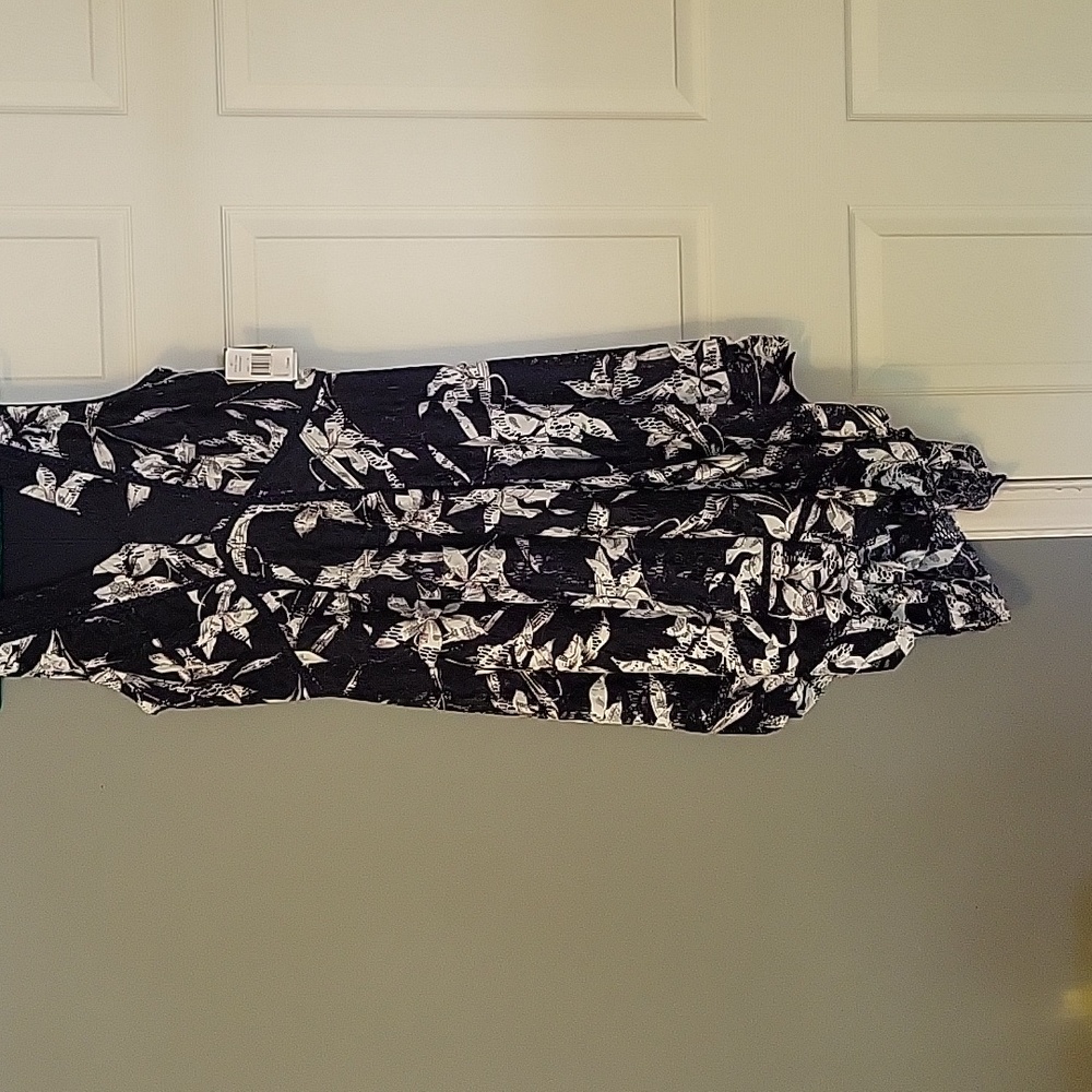 Taylor's size 16 dress